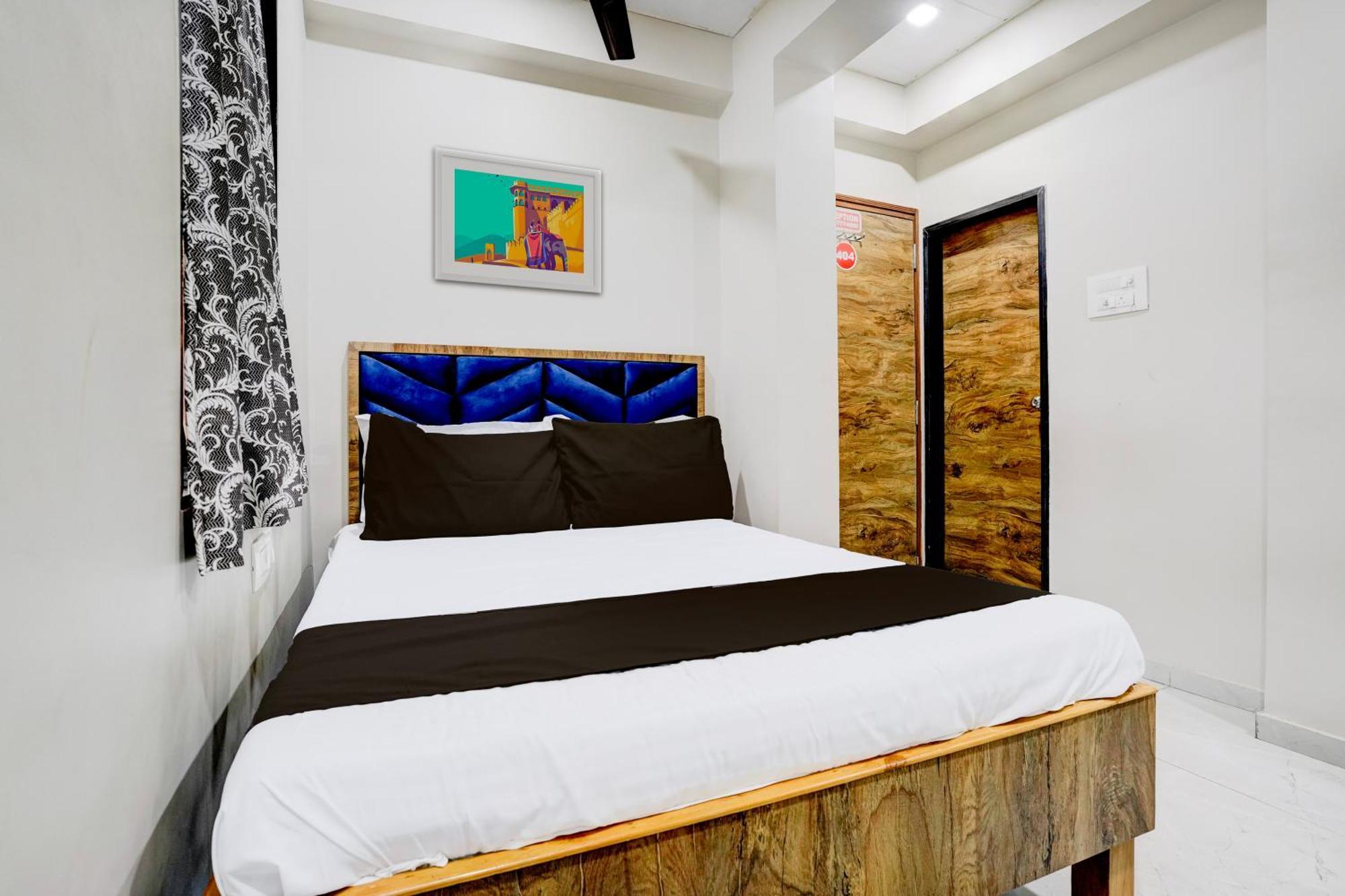 Super Hotel O Divine Fine Dine Lodging And Boarding Kalyān Buitenkant foto