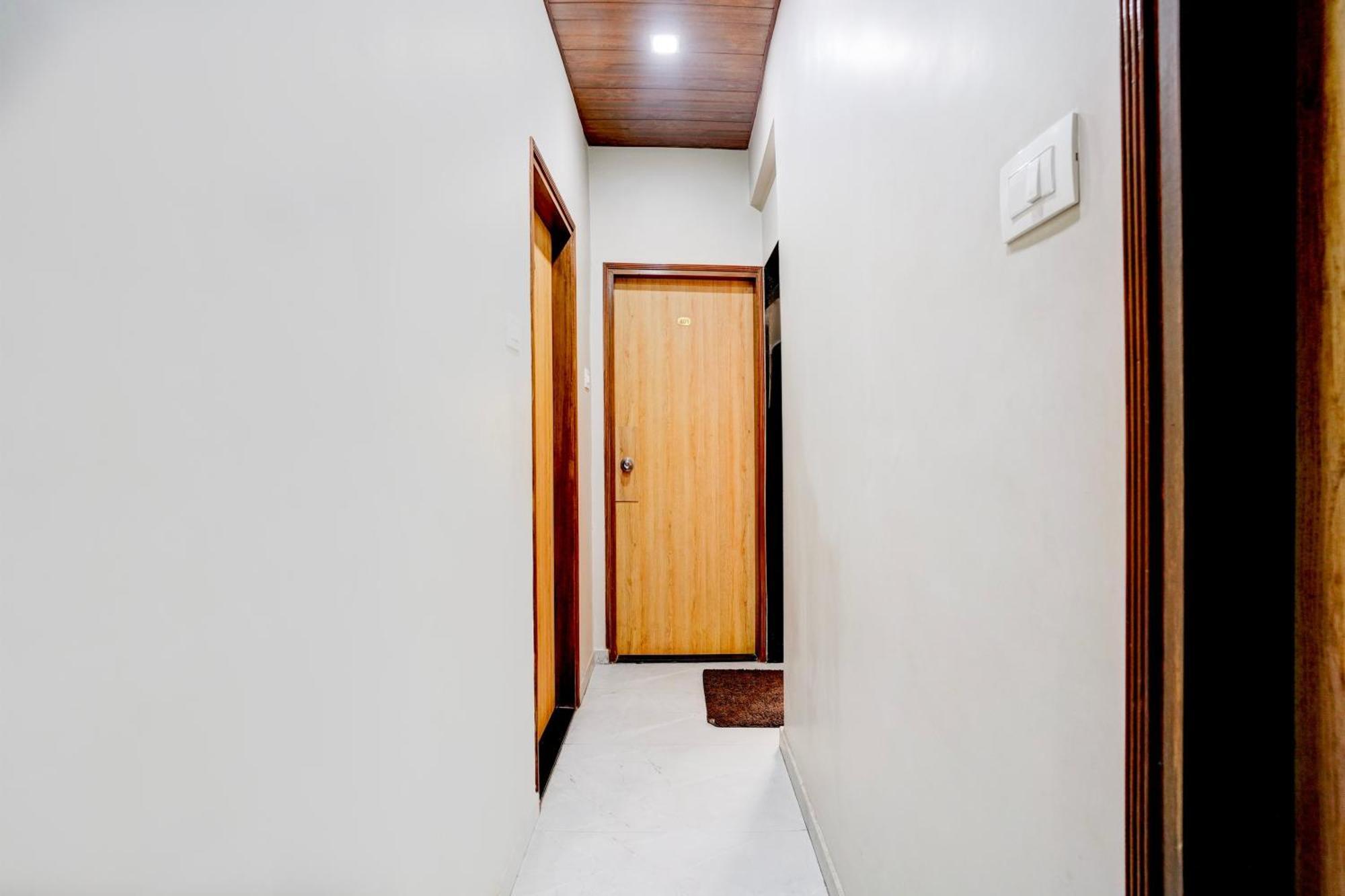 Super Hotel O Divine Fine Dine Lodging And Boarding Kalyān Buitenkant foto
