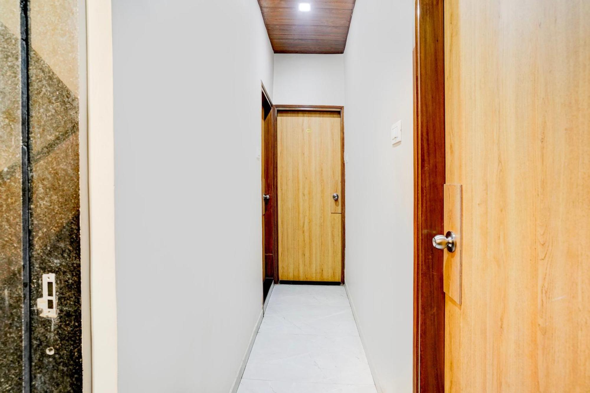 Super Hotel O Divine Fine Dine Lodging And Boarding Kalyān Buitenkant foto
